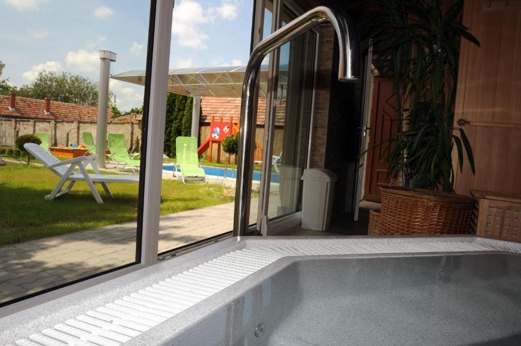 Arany Szolo Wellness Apartmanhaz Heviz Ngoại thất bức ảnh